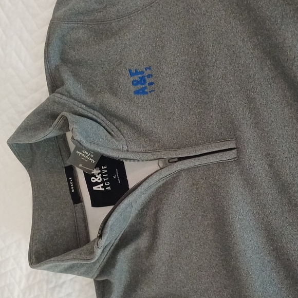 Abercrombie & Fitch A&F Active muscle half zip grey logo sweatshirt NWT XL - Picture 3 of 15